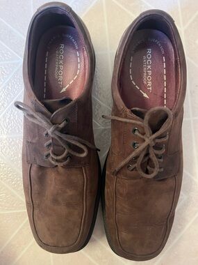 Rockport Men’s Brown Suede Oxfords - waterproof size 10.5
